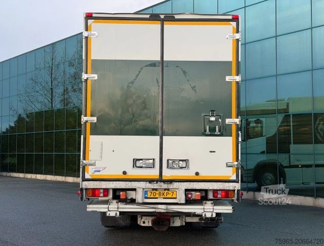 Koelwagen SCANIA S450 FULL AIR RETARDER VAN BEURDEN ISOLATED BOX
