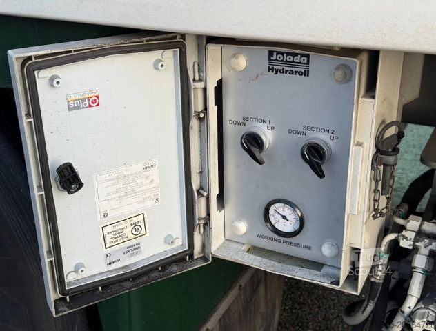 Koelwagen SCANIA S450 FULL AIR RETARDER VAN BEURDEN ISOLATED BOX