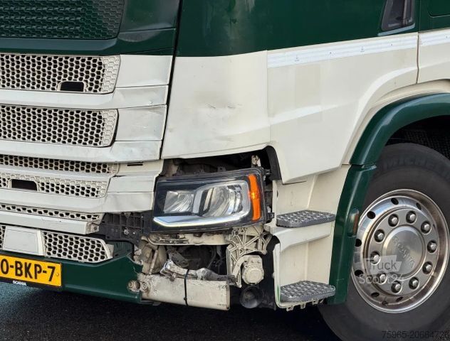 Koelwagen SCANIA S450 FULL AIR RETARDER VAN BEURDEN ISOLATED BOX