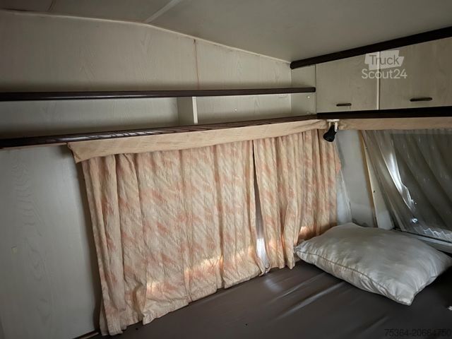 Caravan HOBBY 580 Wohnwagen Festbett + Rundsitzgruppe