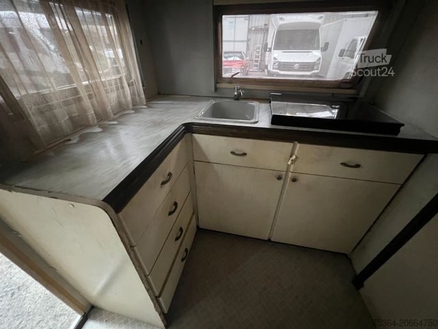 Caravan HOBBY 580 Wohnwagen Festbett + Rundsitzgruppe