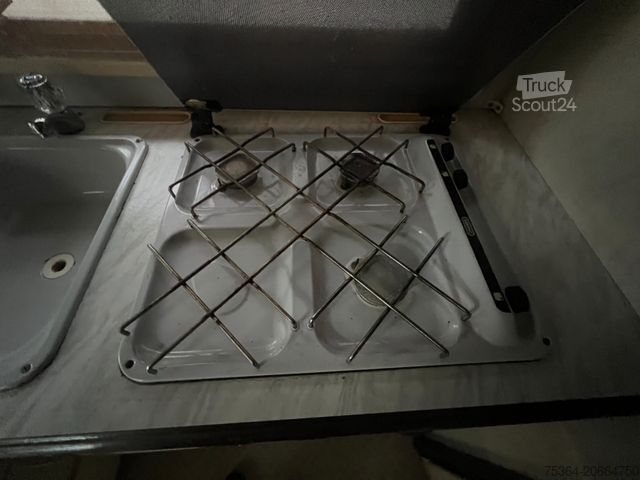 Caravan HOBBY 580 Wohnwagen Festbett + Rundsitzgruppe