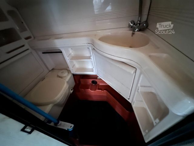 Caravan HOBBY 580 Wohnwagen Festbett + Rundsitzgruppe