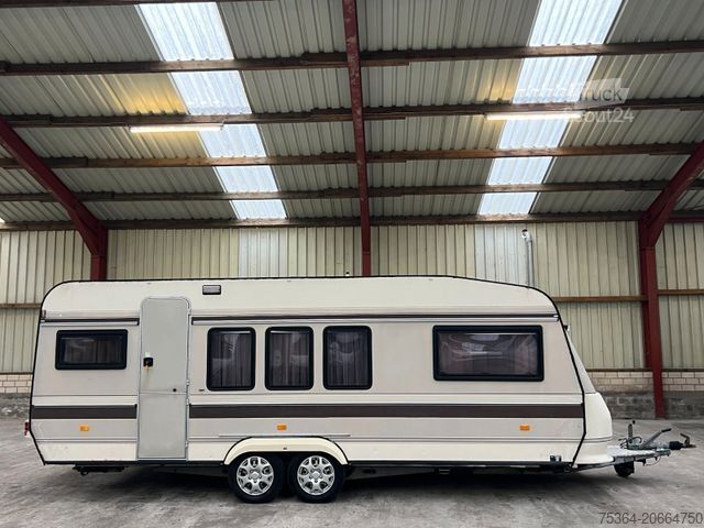 Caravan HOBBY 580 Wohnwagen Festbett + Rundsitzgruppe