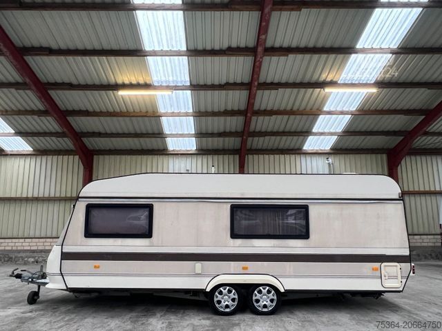 Caravan HOBBY 580 Wohnwagen Festbett + Rundsitzgruppe