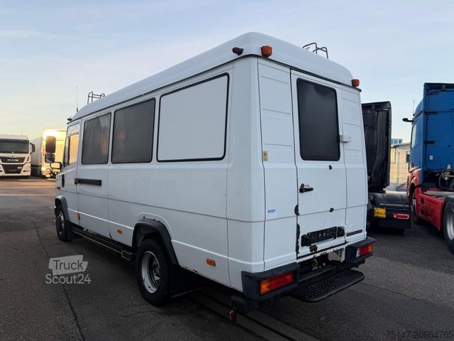 Minibus MERCEDES-BENZ 814 D Vario 11 Sitzer Mannschaftswagen Polizei