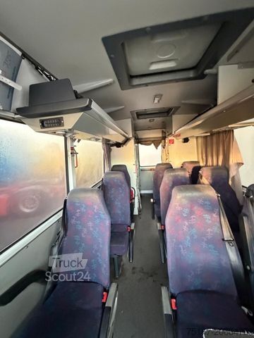 Minibus MERCEDES-BENZ 814 D Vario 11 Sitzer Mannschaftswagen Polizei