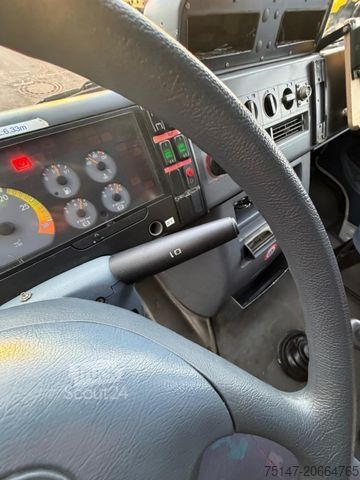 Minibus MERCEDES-BENZ 814 D Vario 11 Sitzer Mannschaftswagen Polizei