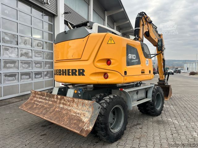 Mobilbagger LIEBHERR A 910 C Litronic / 2.381h / SW33