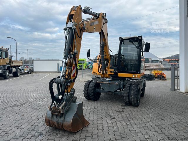 Mobilbagger LIEBHERR A 910 C Litronic / 2.381h / SW33