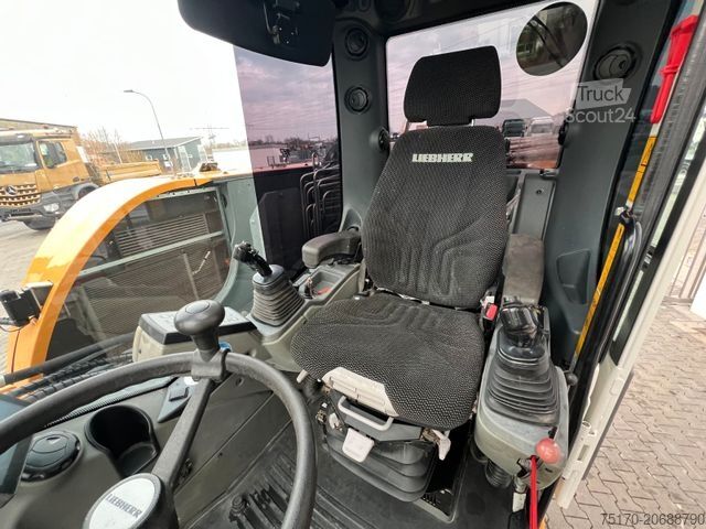 Mobilbagger LIEBHERR A 910 C Litronic / 2.381h / SW33