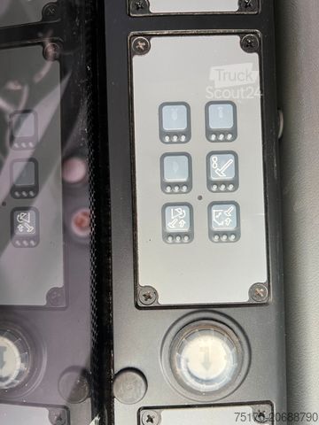 Mobilbagger LIEBHERR A 910 C Litronic / 2.381h / SW33