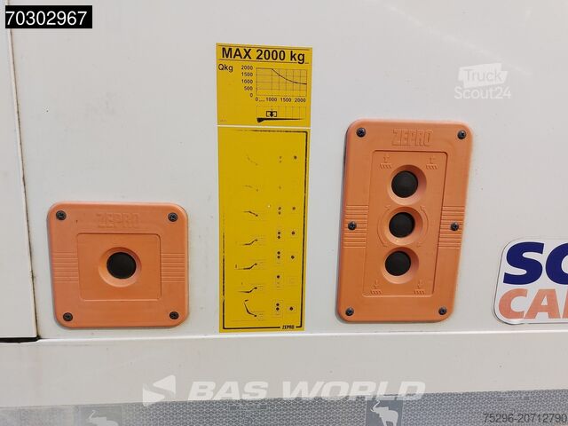 Chladírenská/mrazírenská přeprava Mercedes Antos 2532 Antos 6X2 Carrier Supra 850 Nordic A...