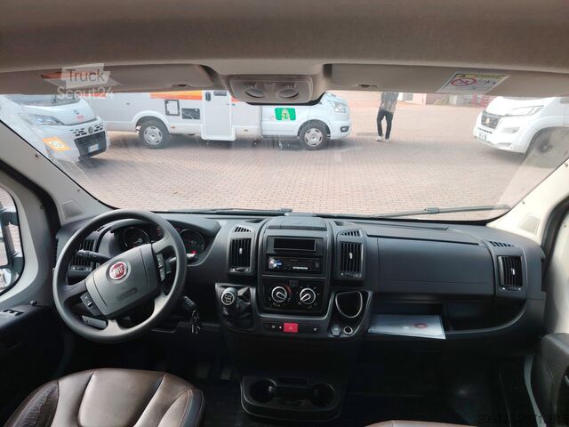 Caravan/camper Fiat Weinsberg Carabus 600 K | 4 Posti Letto | Completamente Attrezzato