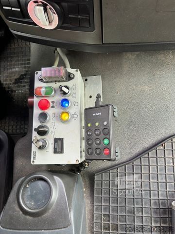 Garbage truck MAN TGS 26.360 6X2 BL MĂśLLWAGEN EURO5