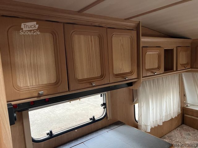 Caravan LMC 490 P Festbett + Etagenbett