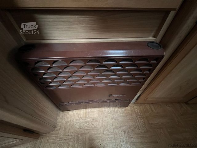 Caravan LMC 490 P Festbett + Etagenbett