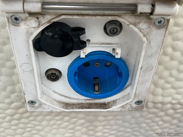 Caravan LMC 490 P Festbett + Etagenbett