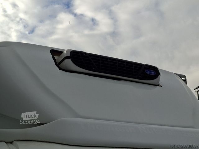 Furgon sa rashladnim sandukom PEUGEOT Boxer 3-Sitzer Kühlkoffer Carrier Ladebordwand