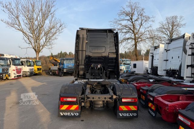 Tractor estándar VOLVO FH 500 4x2 AB MFK