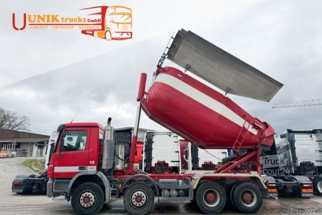 Camión para usos especiales MERCEDES-BENZ Actros 3241 8x4 Silo Isoliert