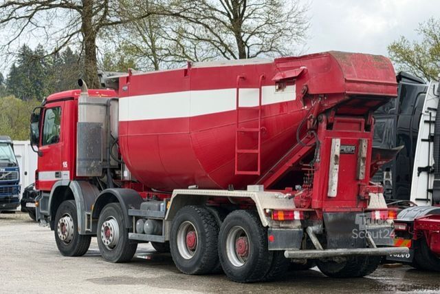 Camión para usos especiales MERCEDES-BENZ Actros 3241 8x4 Silo Isoliert