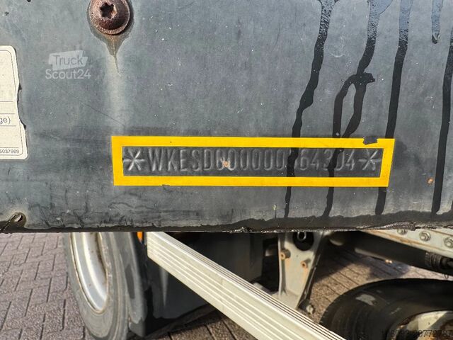 Valigia Krone 3 ass geisoleerde oplegger met laadklep