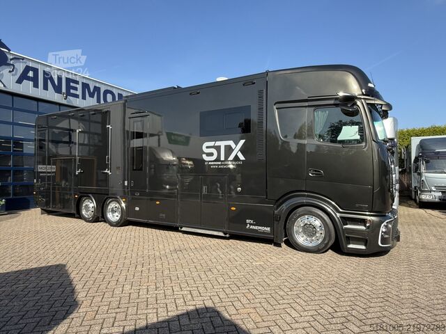 Zirgu transports Mercedes Actros Mercedes Actros STX Luxury-line met pop-...