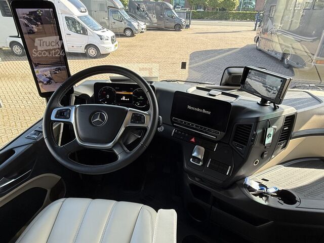 Zirgu transports Mercedes-Benz Actros Mercedes Actros STX Luxury-line, 6 prds ...