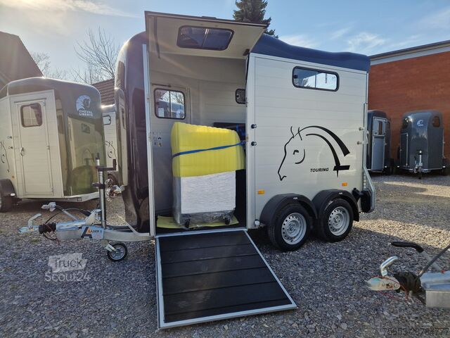 Liellopu pārvadāšanas kravas automašīna Cheval Liberté Touring One single Horse Trailer Frontexit Pullman