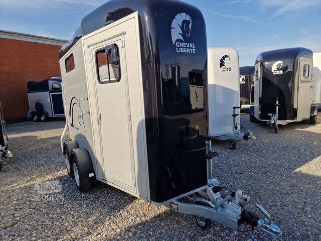 Liellopu pārvadāšanas kravas automašīna Cheval Liberté Touring One single Horse Trailer Frontexit Pullman