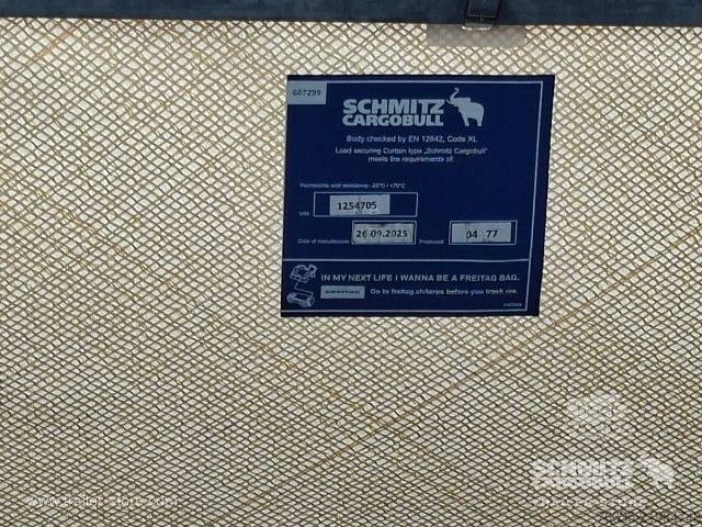 Semirimorchio con telone Schmitz Cargobull Curtainsider Mega