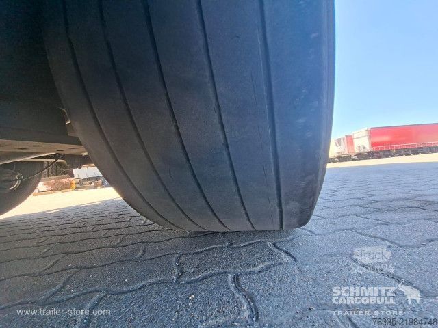 Semirimorchio con telone Schmitz Cargobull Curtainsider Mega