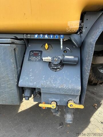 Pesticidų purkštuvas Challenger 645 C