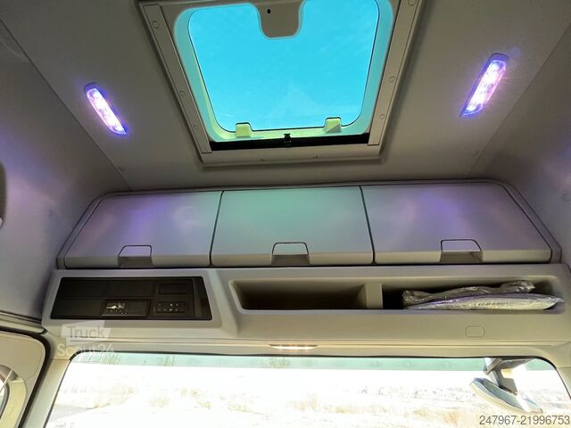 Sattelzugmaschine Mega / Ultra /LowLiner Ford F-MAX LL