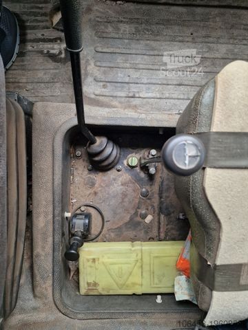 Plato nákladné auto MERCEDES-BENZ Unimog U 2150 Hiab 225 - E 3 Kran 4 x 4 Allrad