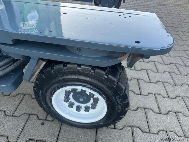 štirismerni viličar Combilift C4800 /Diesel/Low Triplex