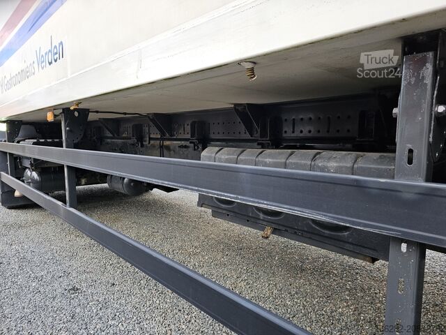 Vrachtwagen met koelbox VOLVO FM330 6x2 FRIGOBLOCK Multizone Lenk u. L