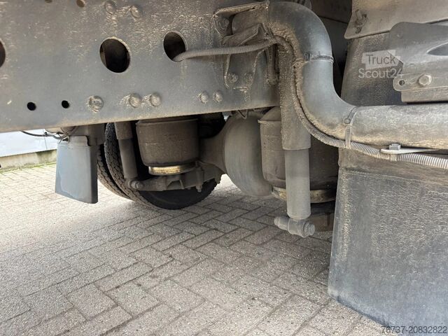 Valise Mercedes-Benz Atego 1224 **EURO4-BOX 8.25L**