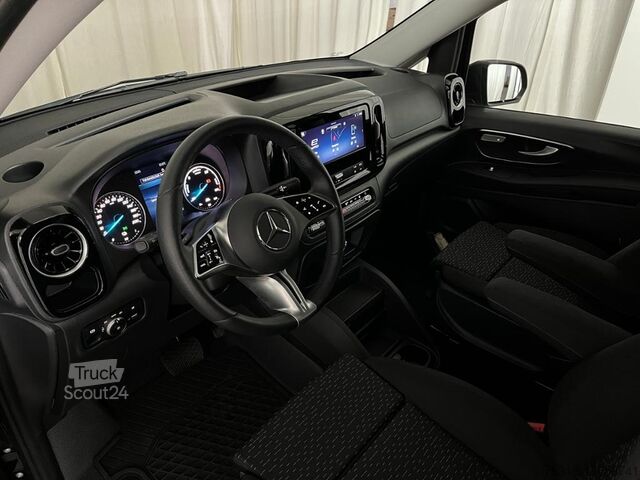 Minibus Mercedes-Benz Vito eVito 129 Tourer PRO L Multib 8Sitze Distr 90kwh