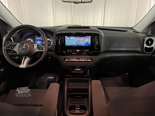 Minibus Mercedes-Benz Vito eVito 129 Tourer PRO L Multib 8Sitze Distr 90kwh