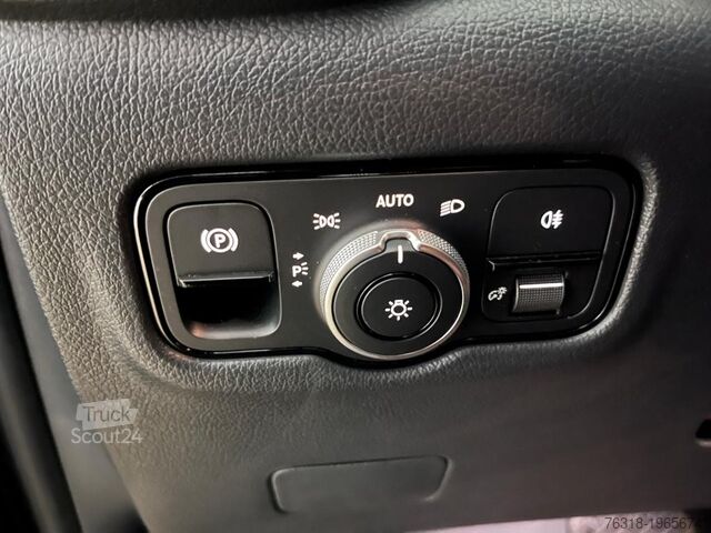 Minibus Mercedes-Benz Vito eVito 129 Tourer PRO L Multib 8Sitze Distr 90kwh