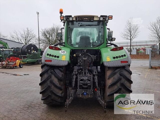 Traktor Fendt 718 VARIO S4