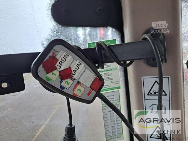 Traktor Fendt 718 VARIO S4