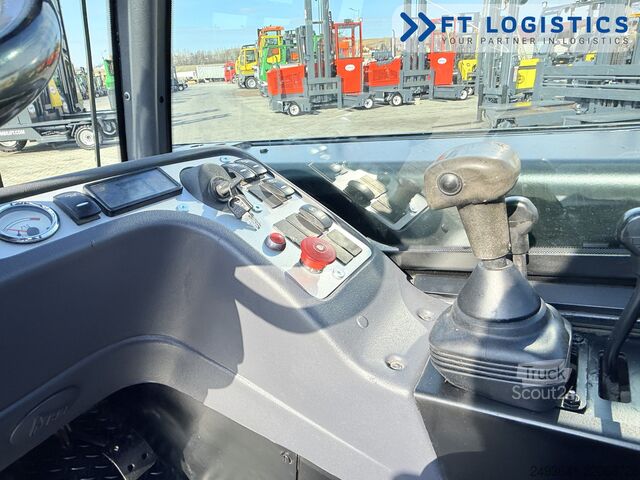 رافعة تلسكوبية JCB TLT 30D NEW TIRES CABIN ONLY 4478 HOUR