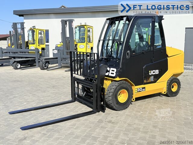 Teleskoplastare JCB TLT30D TELESCOPIC MAST DIESEL CABIN