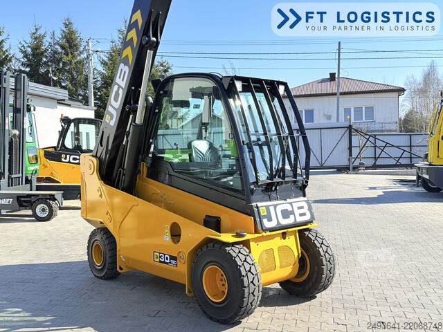Teleskoplastare JCB TLT30D TELESCOPIC MAST DIESEL CABIN