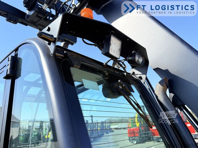 Teleskoplastare JCB TLT30D TELESCOPIC MAST DIESEL CABIN