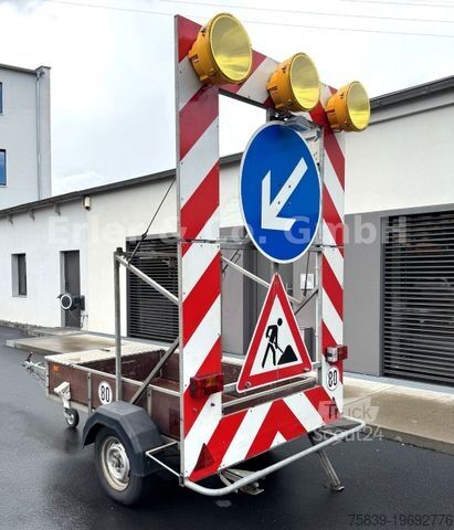 Prikolica Nissen Verkehrsleitanhänger,