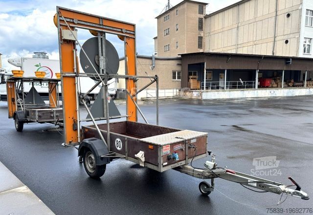 Prikolica Nissen Verkehrsleitanhänger,